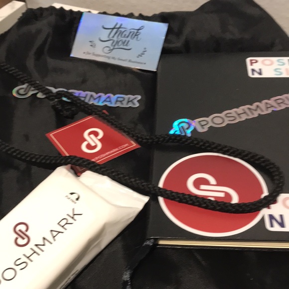 Poshmark Poshfixings Goodie Bag Starter Kit Assortment Joe Boxer Drawstring Bag - Picture 5 of 5